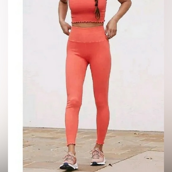 Anthropologie Everyday Leggings in Coral Ribbed - Picture 1 of 8